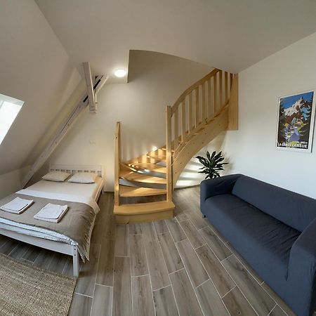 Apartmany Monastery Suites Zirec Dvůr Králové nad Labem المظهر الخارجي الصورة