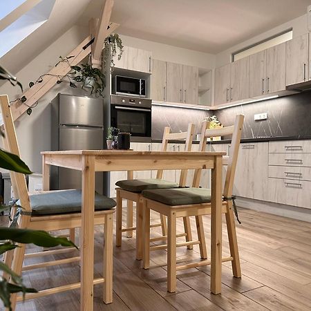 Apartmany Monastery Suites Zirec Dvůr Králové nad Labem المظهر الخارجي الصورة