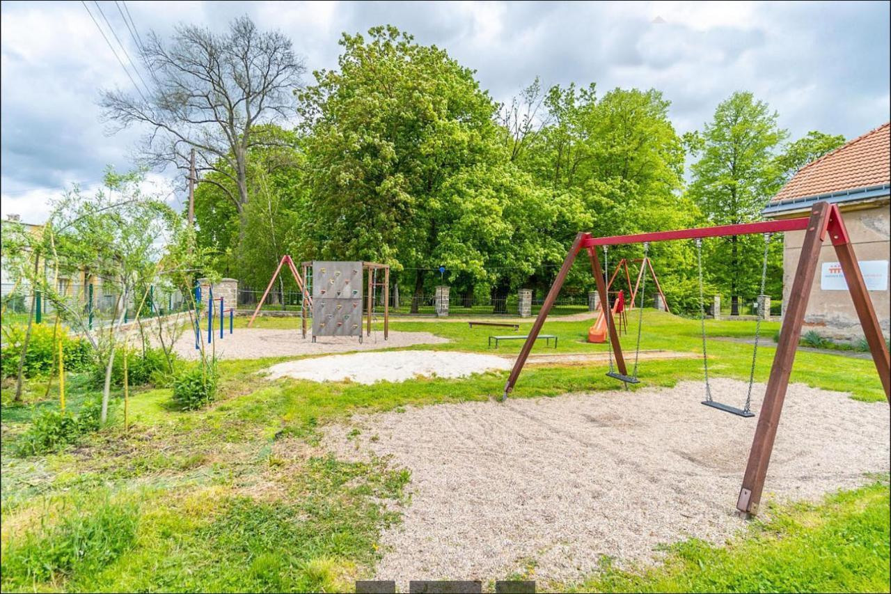 Apartmany Monastery Suites Zirec Dvůr Králové nad Labem المظهر الخارجي الصورة