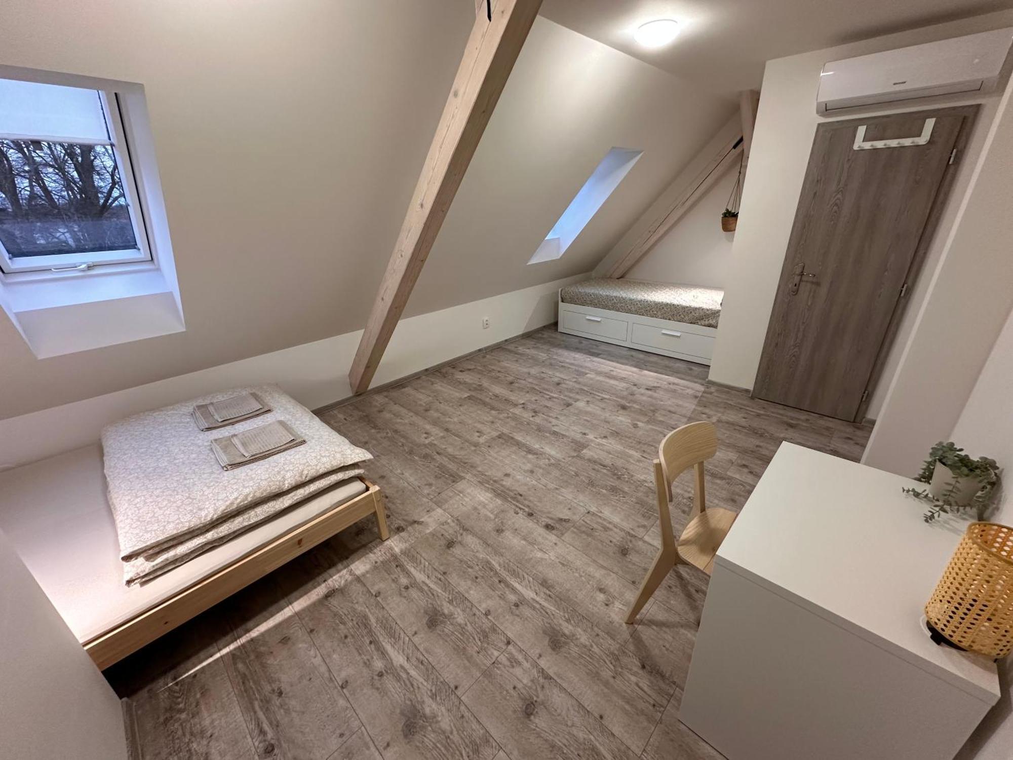 Apartmany Monastery Suites Zirec Dvůr Králové nad Labem المظهر الخارجي الصورة